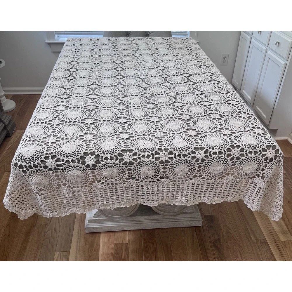 Vintage Handmade Crocheted Lace Tablecloth White Thread 54x96 Medallion